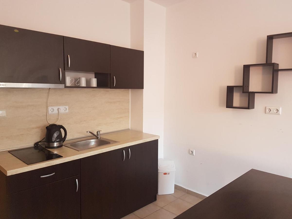 Salt Lake Aparthotel Pomorie Exterior foto